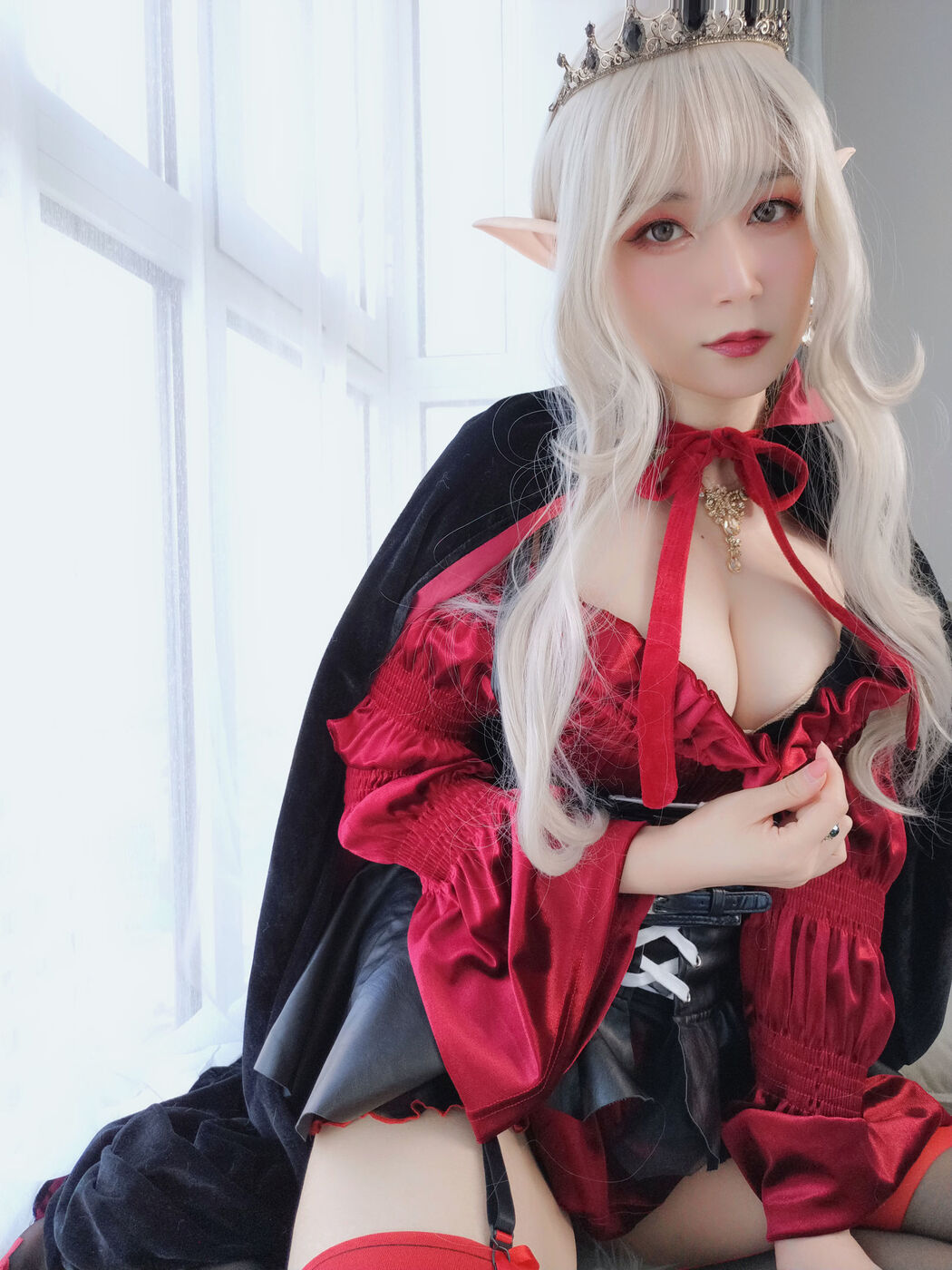 COSER Silver 81 "Royal Vampire" [COSPLAY Girl]