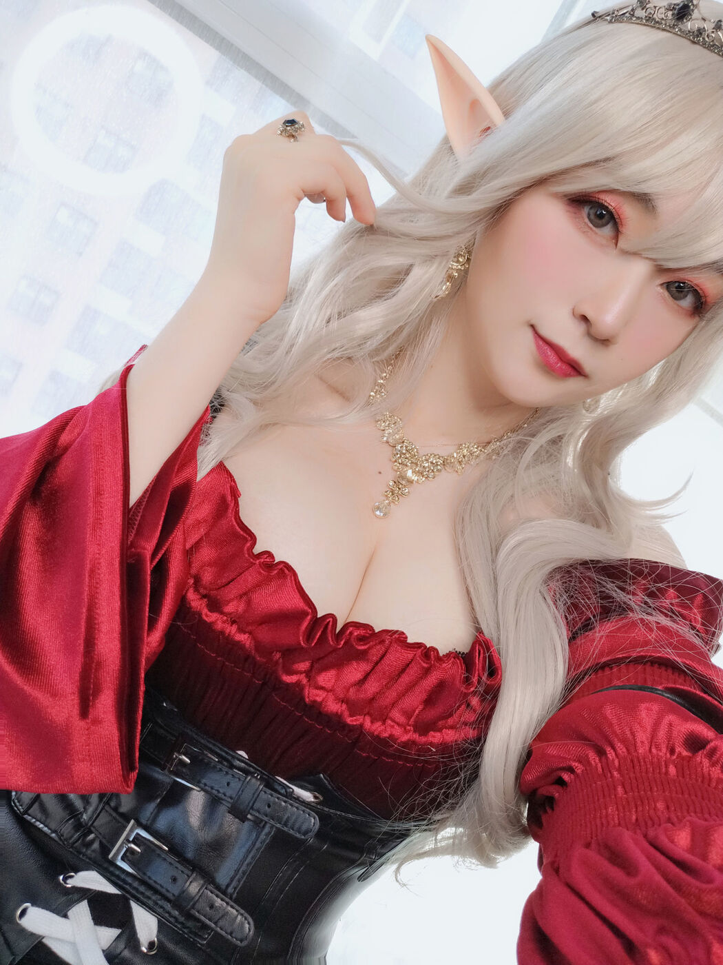 COSER Silver 81 "Royal Vampire" [COSPLAY Girl]