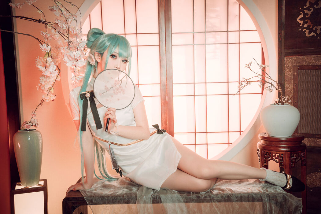 [COS Welfare] Cute and Popular Coser Noodle Fairy - Hatsune Cheongsam