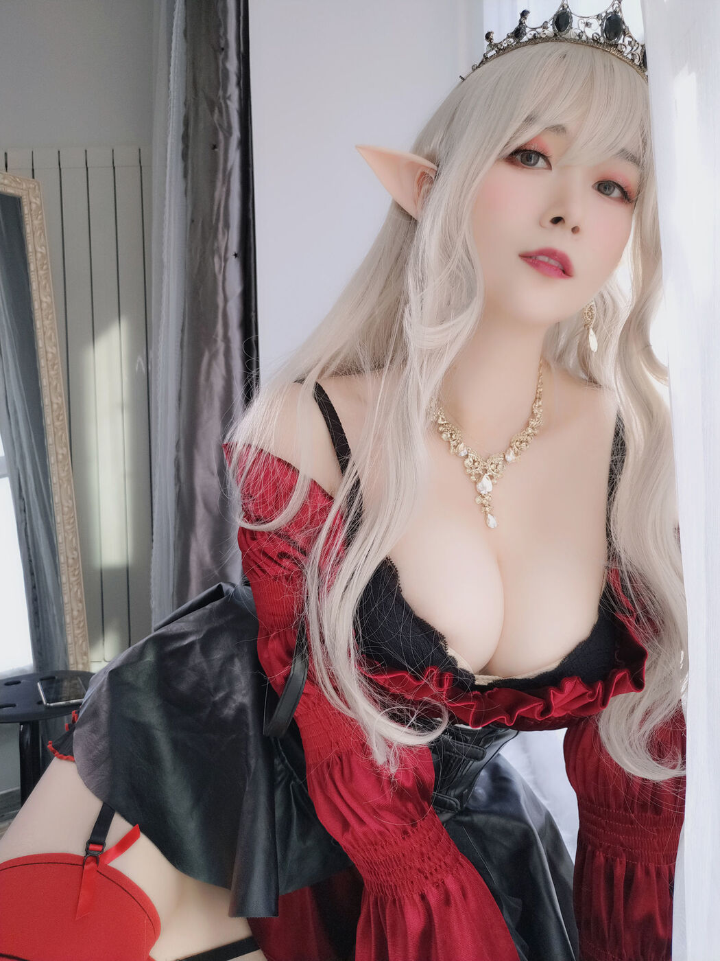 COSER Silver 81 "Royal Vampire" [COSPLAY Girl]