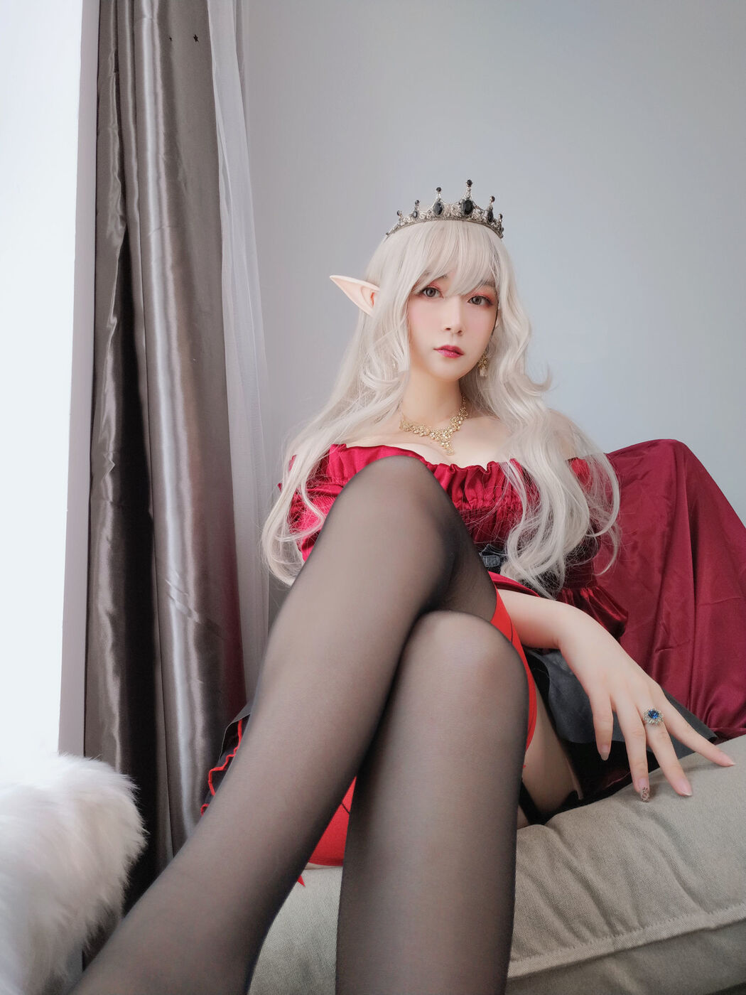 COSER Silver 81 "Royal Vampire" [COSPLAY Girl]