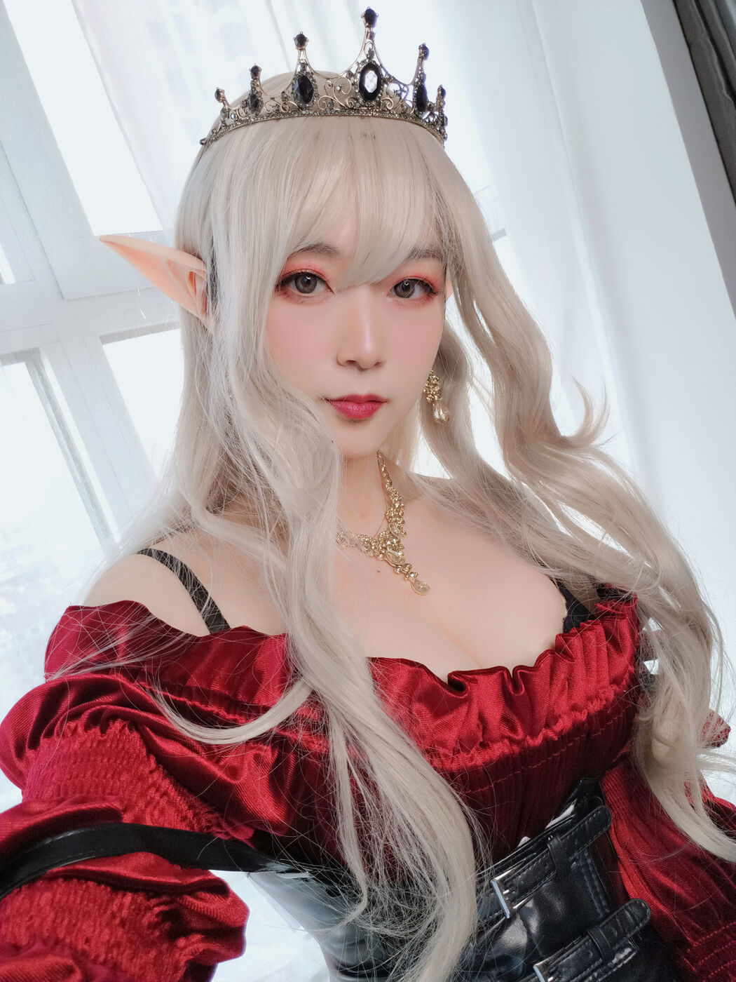 COSER Silver 81 "Royal Vampire" [COSPLAY Girl]