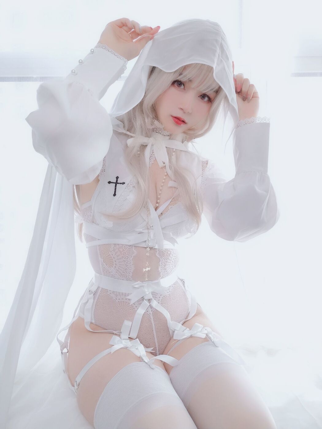COSER Silver 81 "Pure White Saint" [COSPLAY Girl]