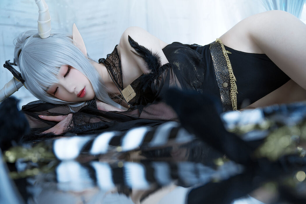 [COS Welfare] Miss Coser Nangong - Shining Swimsuit Cover Photo