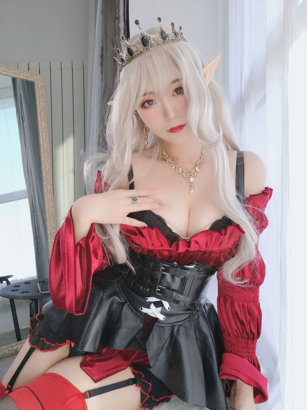 COSER Silver 81 "Royal Vampire" [COSPLAY Girl]