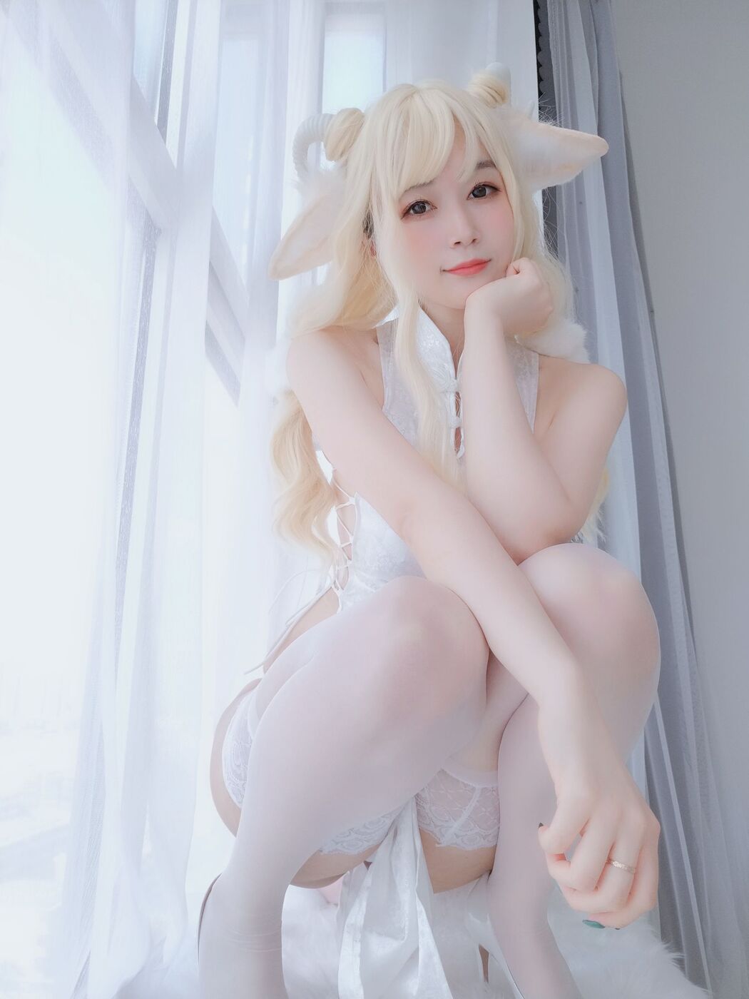 [COS Welfare] Miss Coser Baiyin - White Cheongsam