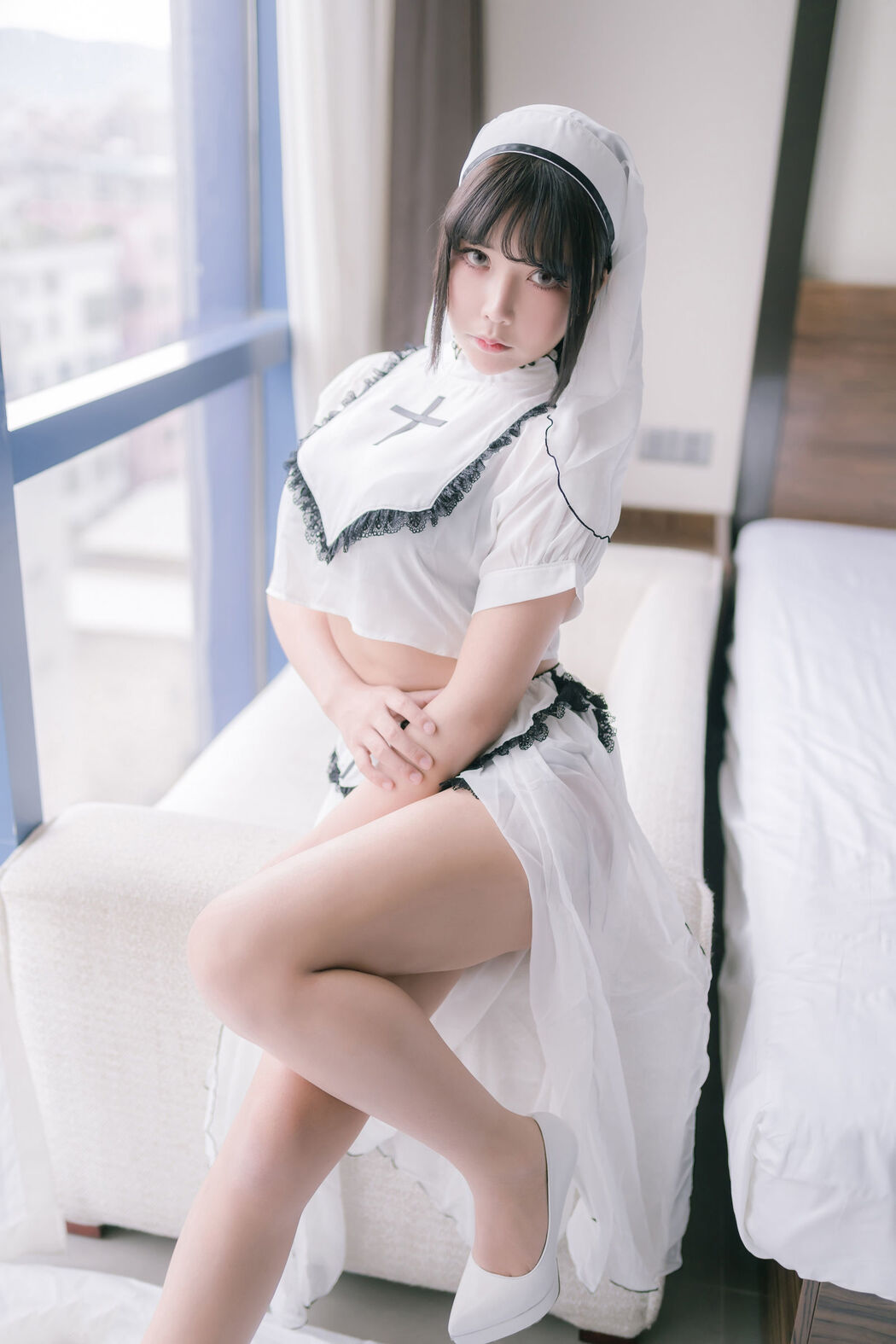 COSER takes away Mo Ziaa "Pure White Nun" [COSPLAY Beauty]