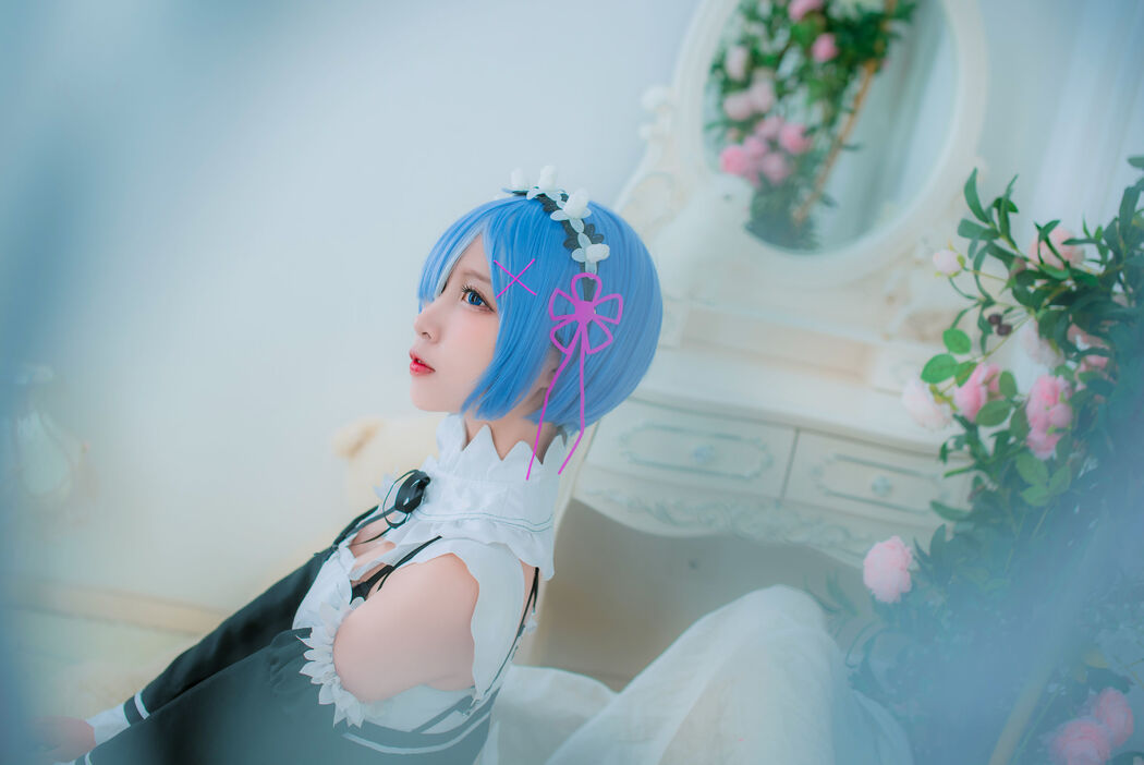 Net Red Coser Erzo Nisa "The Maid of Rem"