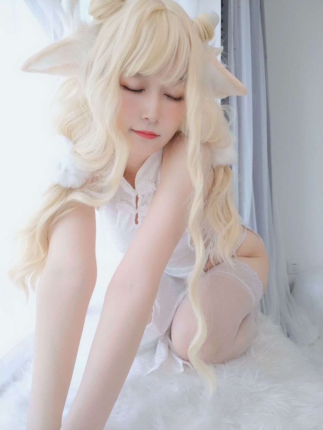 [COS Welfare] Miss Coser Baiyin - White Cheongsam