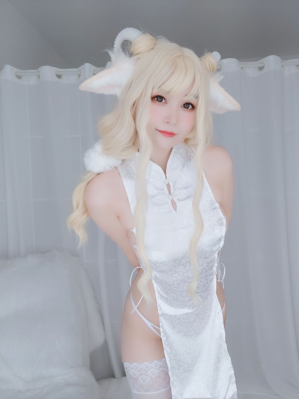 [COS Welfare] Miss Coser Baiyin - White Cheongsam