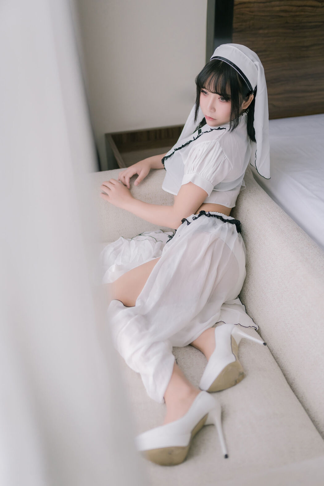 COSER takes away Mo Ziaa "Pure White Nun" [COSPLAY Beauty]