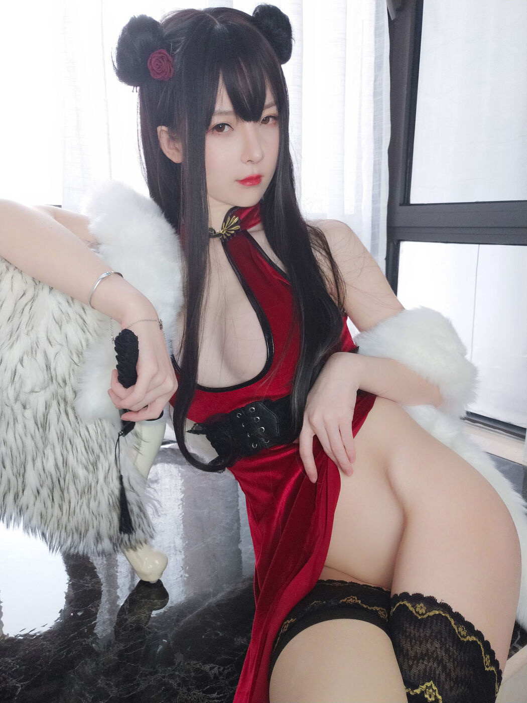 [网红Coser] Yi Xiaoyangze "Crescent Moon Red Rose"