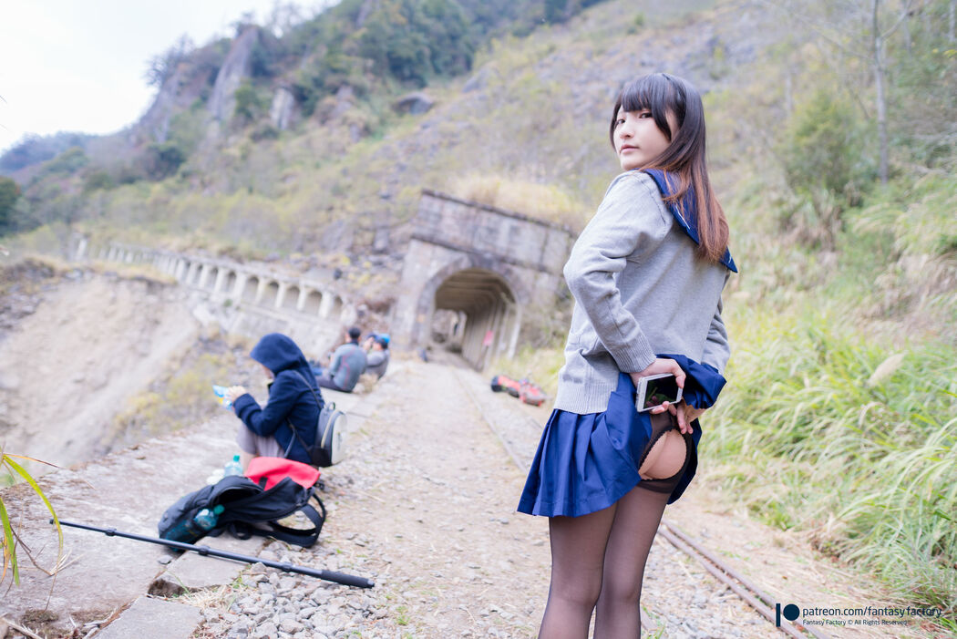 COSER Xiaoding "JK Uniform + Sailor Bunny Outside Shooting" [Fantasy Factory]