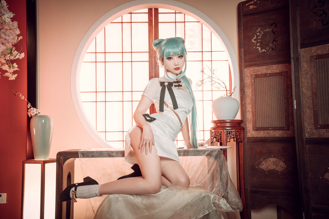 [COS Welfare] Cute and Popular Coser Noodle Fairy - Hatsune Cheongsam