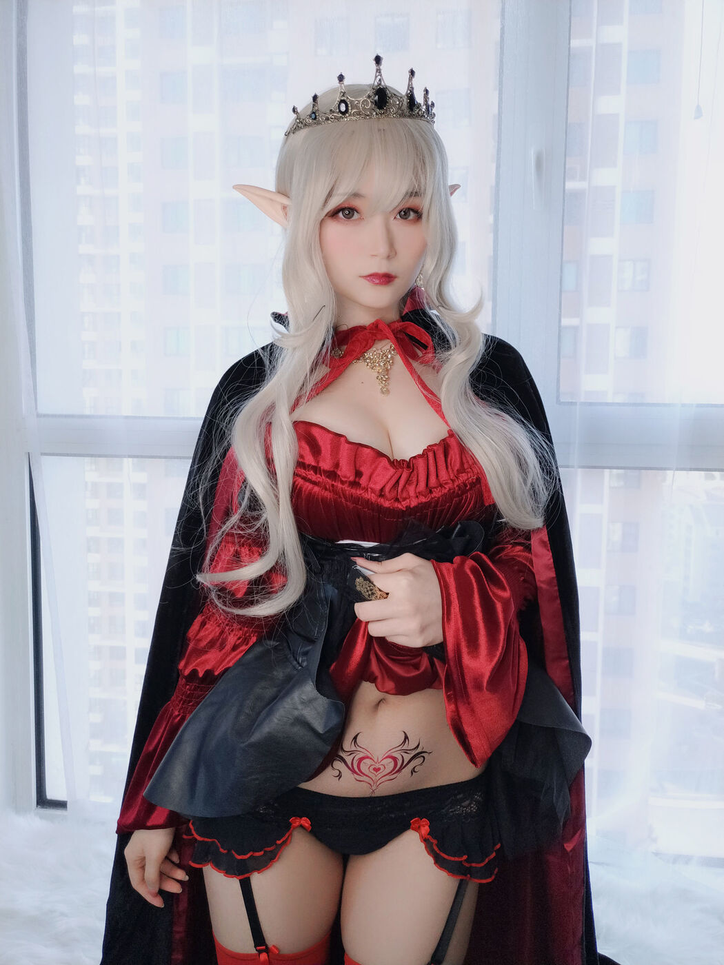 COSER Silver 81 "Royal Vampire" [COSPLAY Girl]