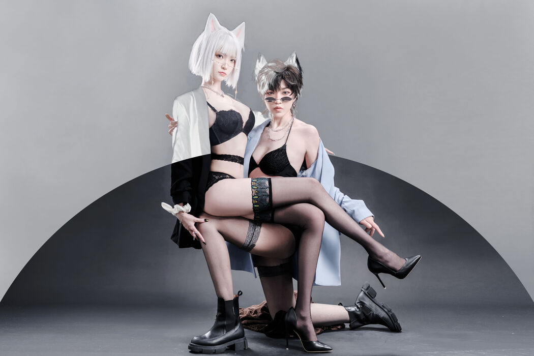 [COS Welfare] Long Legs Coser Qingqingzi Js & Li Ling - Fox and Wolf