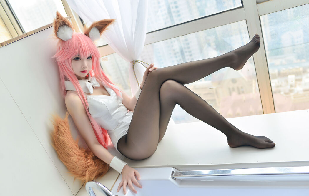 Miss Coser, Xueqi, "The Bunny Girl before Yuzao"