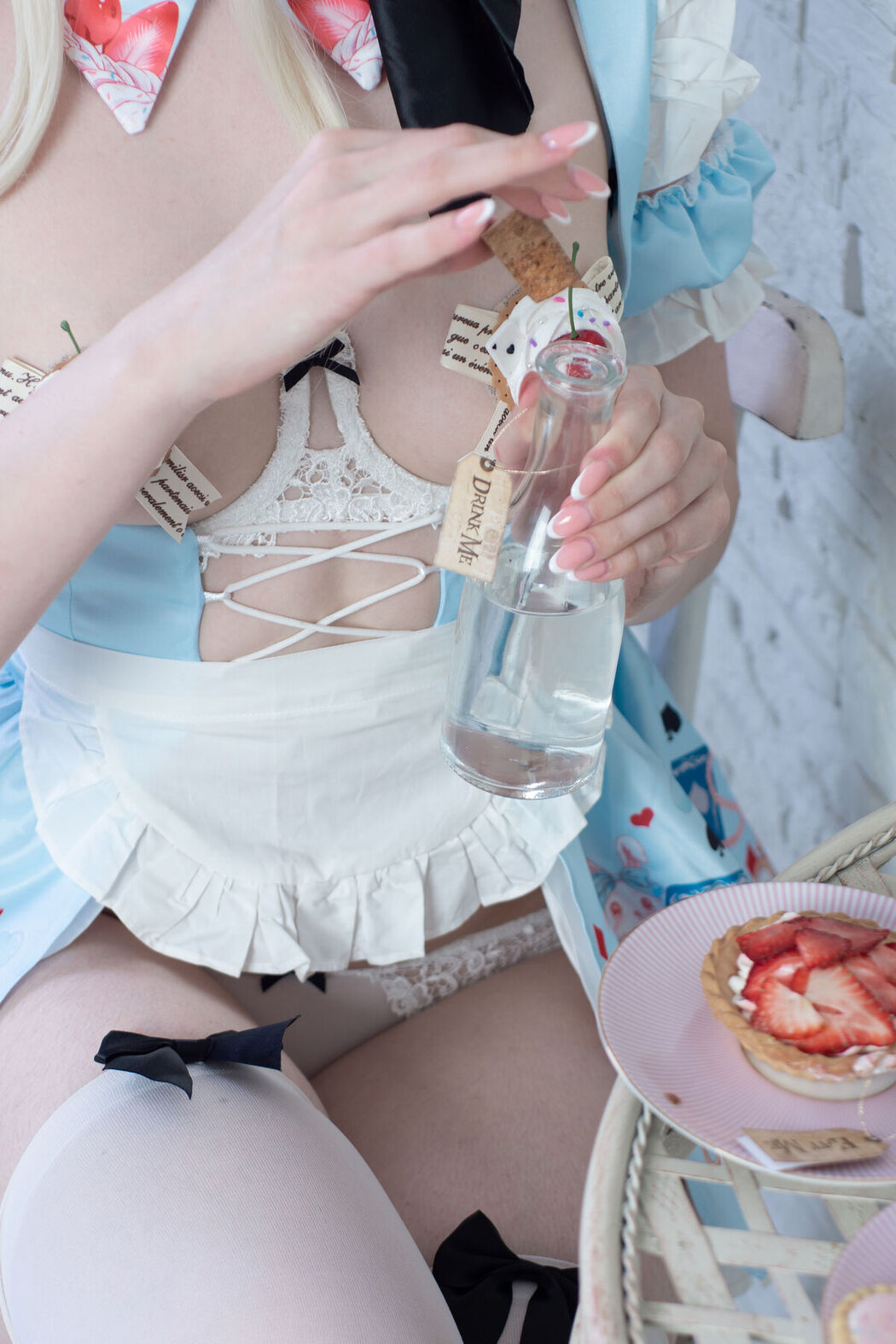 Coser@Candy_Ball – Alice in Easterland