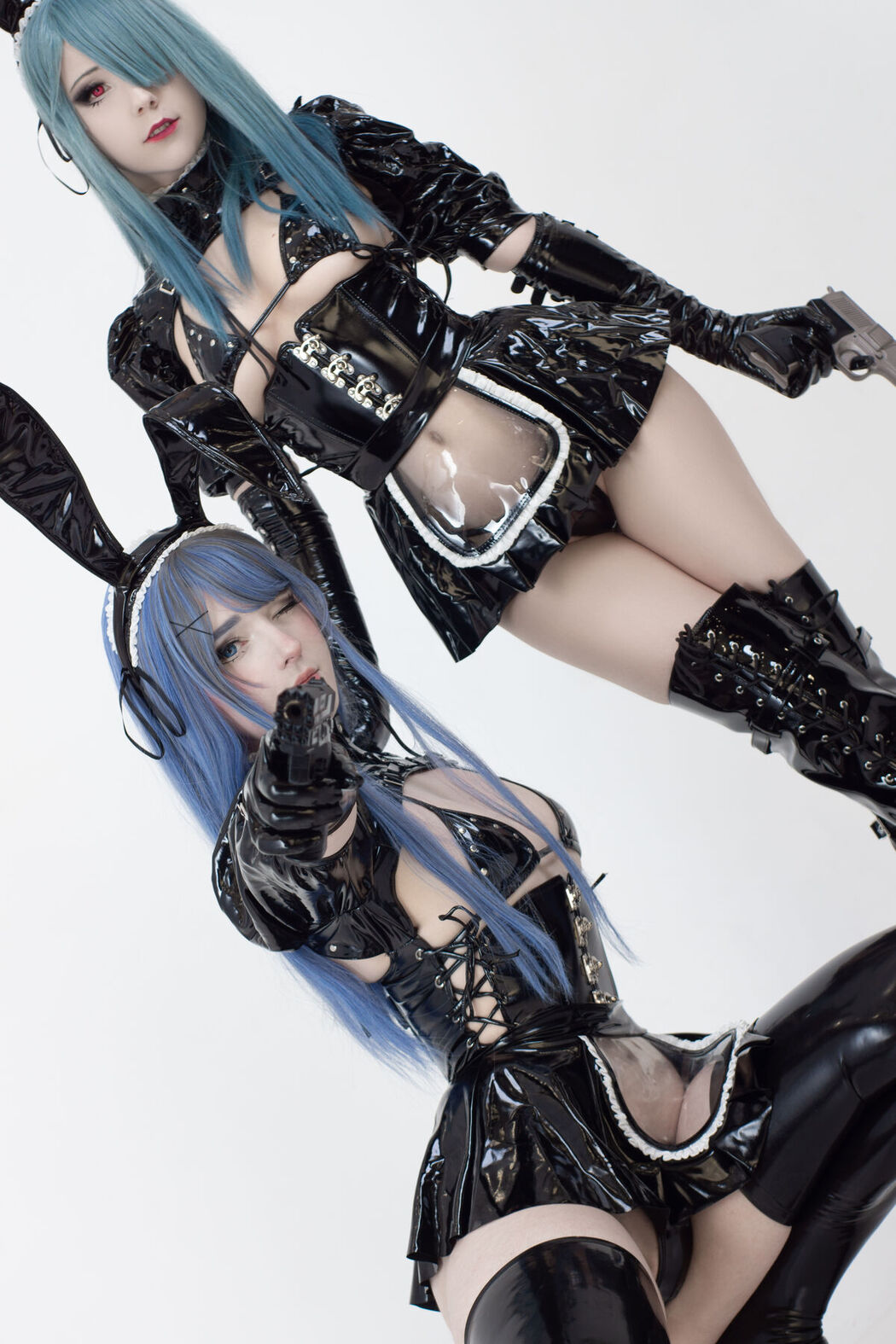 Coser@Candy_Ball &#8211; Latex Bunny Twins