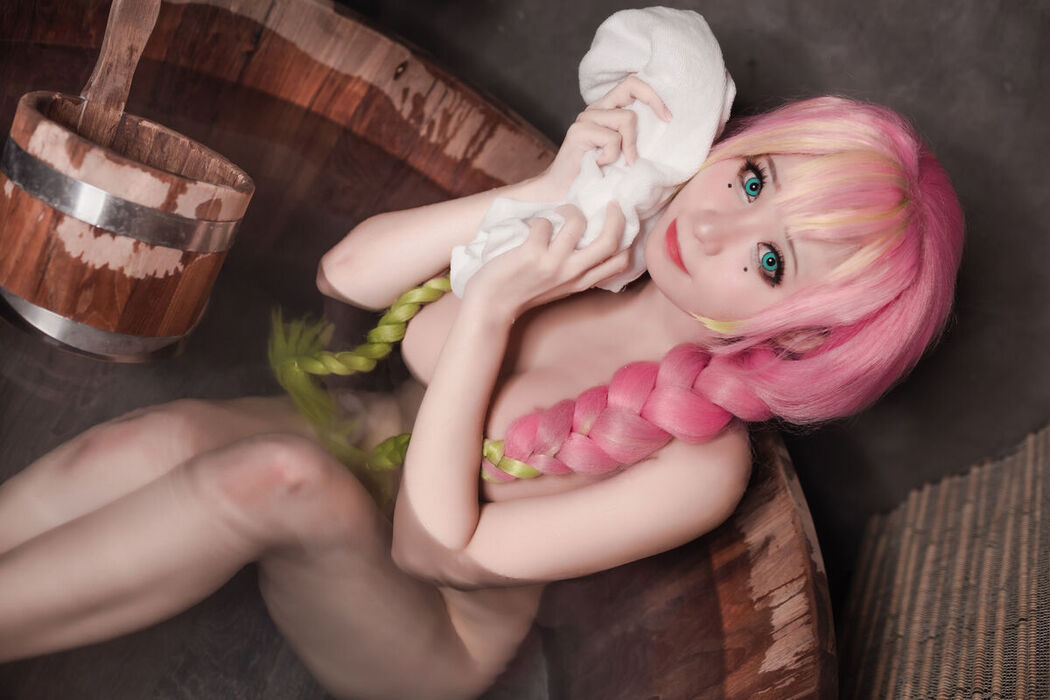 Coser@MeenFox &#8211; Mitsuri Kanroji Onsen Version 18