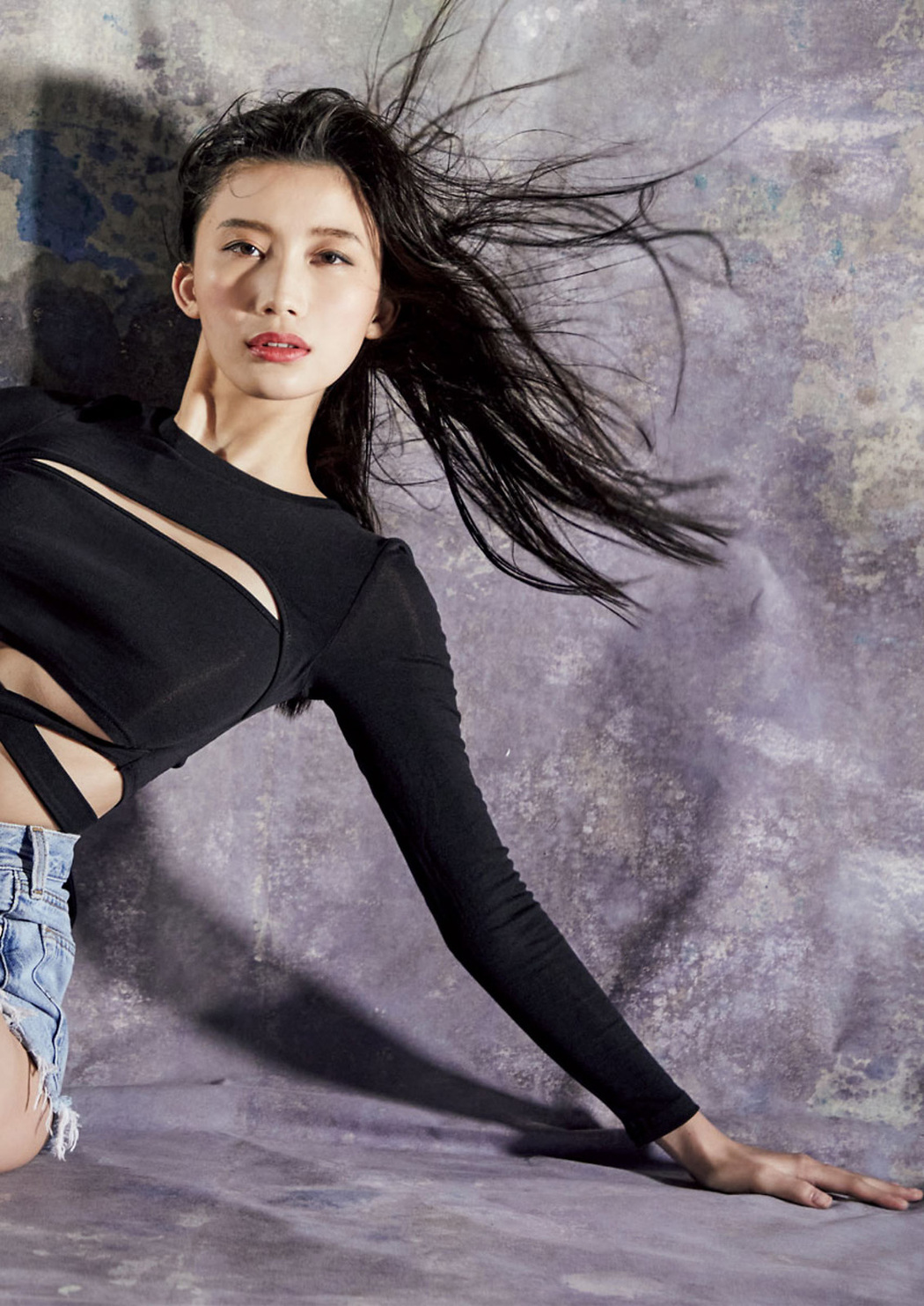 Yuka Ogura 小倉ゆうか, Big Comic Spirits 2021 No.41-42 (ビッグコミックスピリッツ 2021年41-42号)