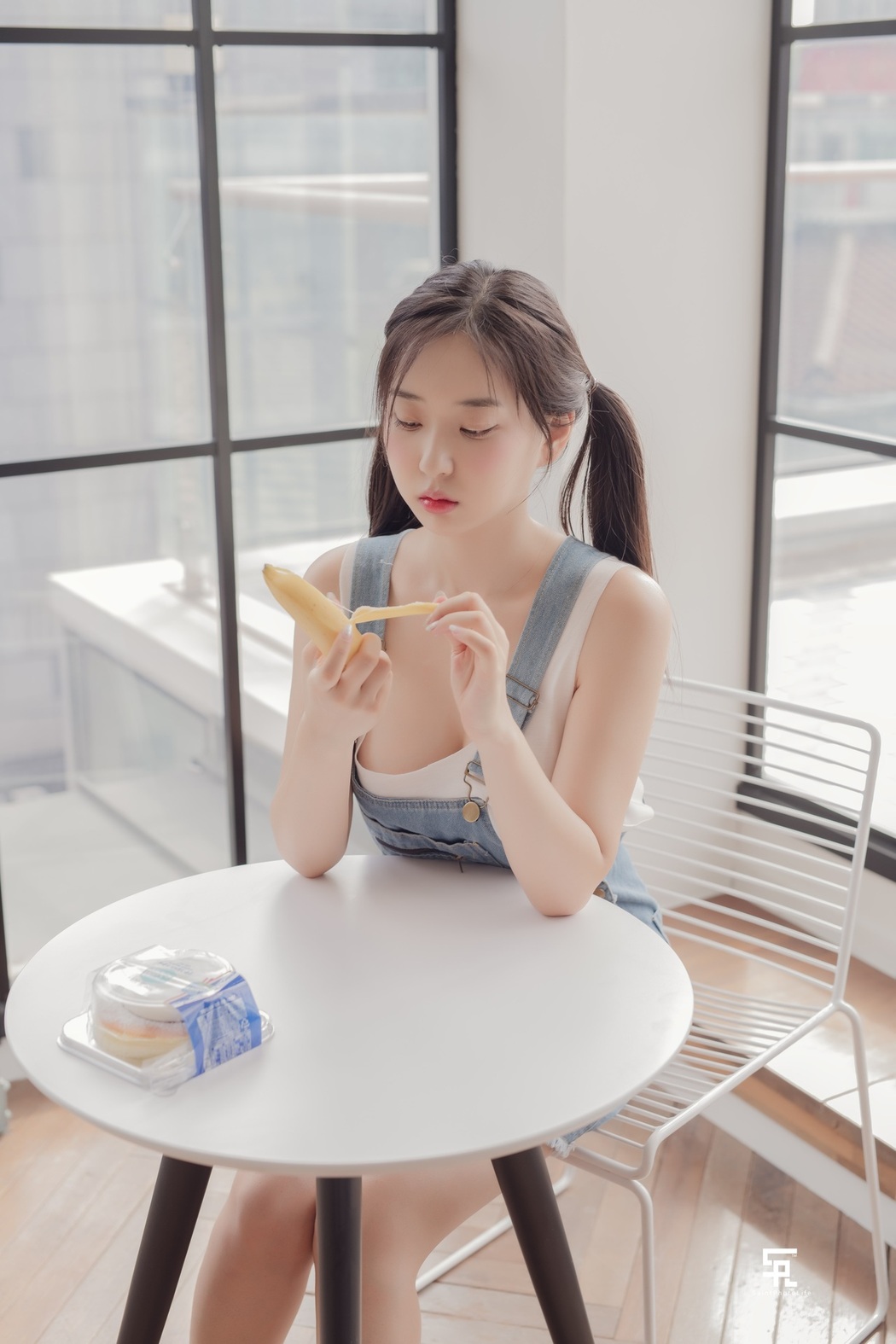 Zenny 신재은, [SAINT Photolife] “Tenderly” Set.01 Cover Photo