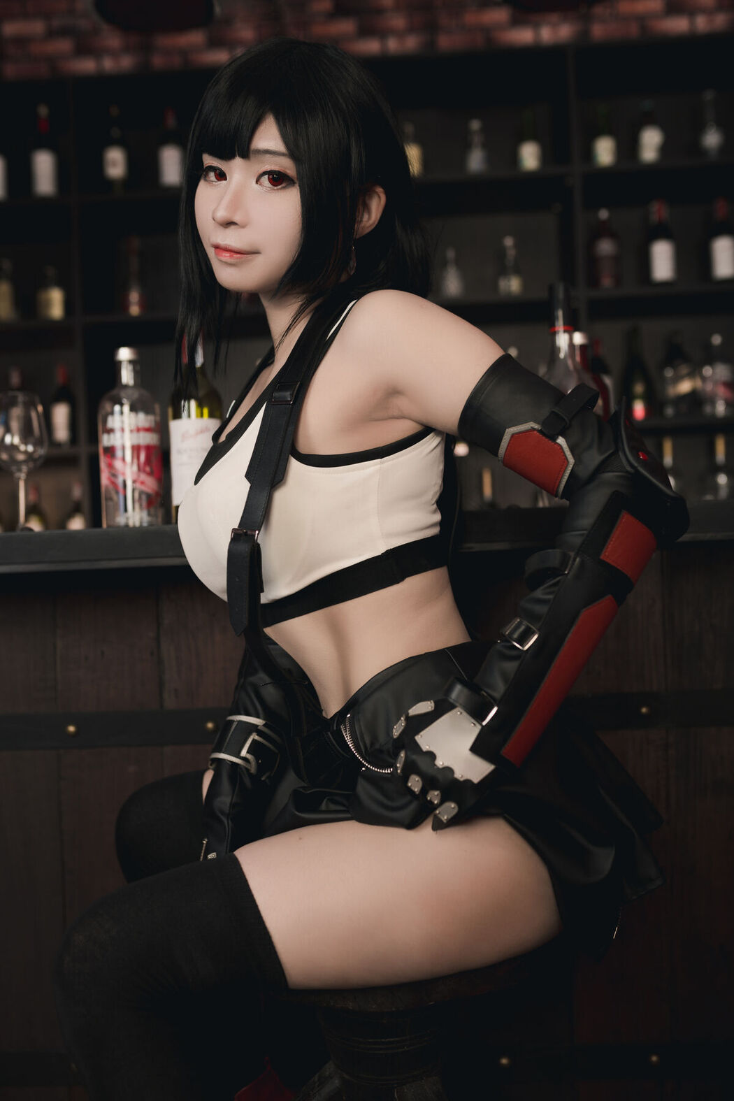 Coser@MeenFox &#8211; Tifa Lockhart Photobook Digital Remake And Sexy