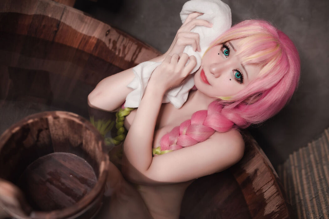 Coser@MeenFox &#8211; Mitsuri Kanroji Onsen Version 18