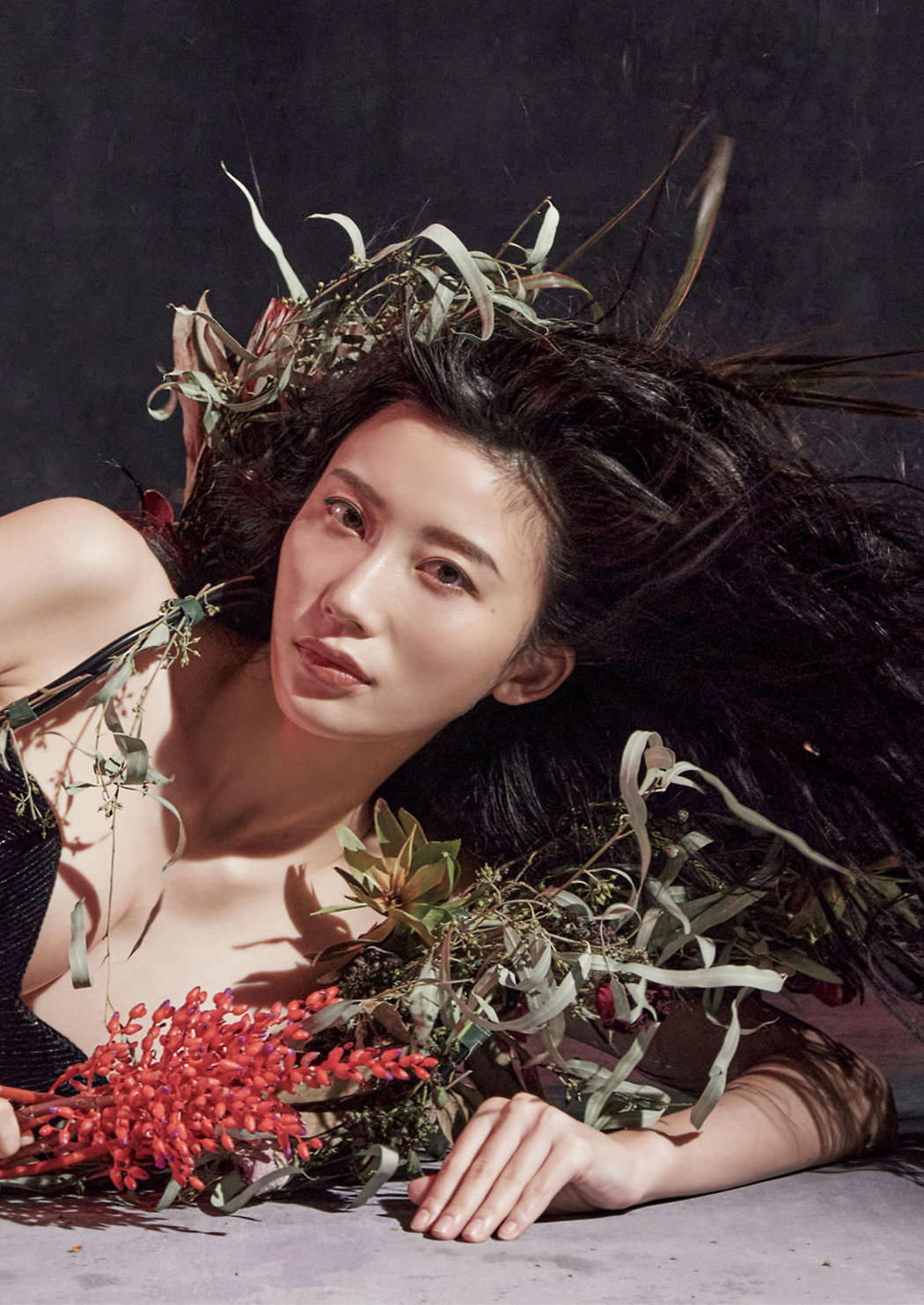 Yuka Ogura 小倉ゆうか, Big Comic Spirits 2021 No.41-42 (ビッグコミックスピリッツ 2021年41-42号)