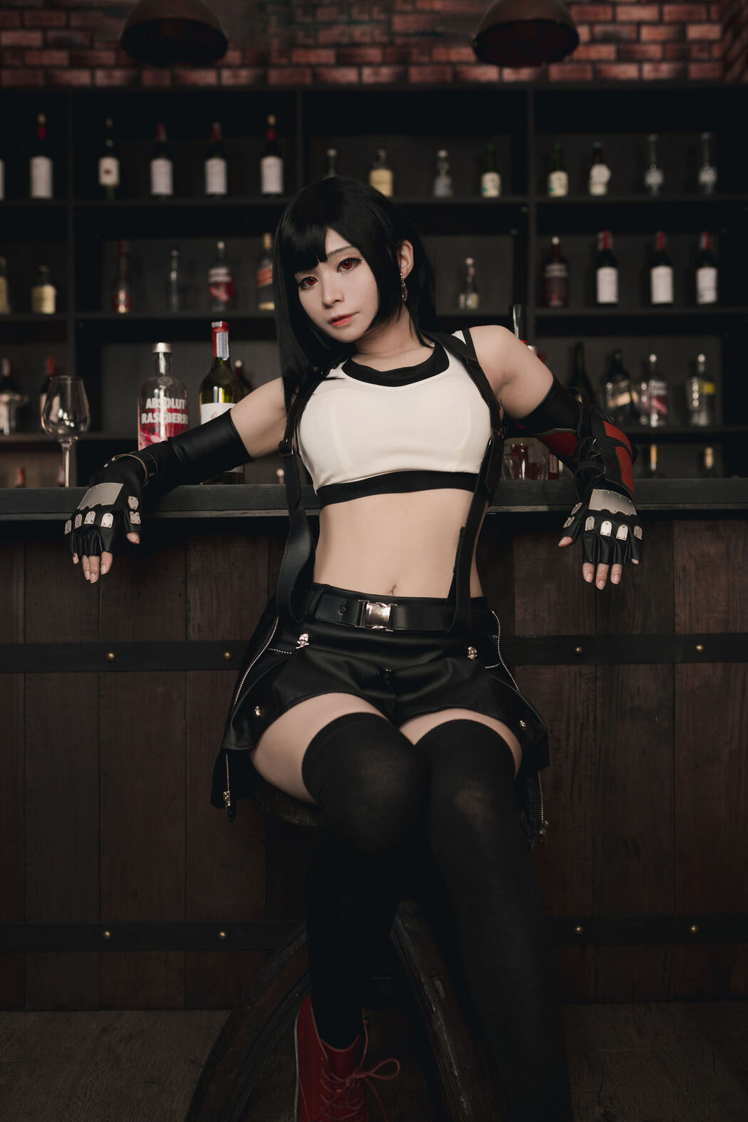 Coser@MeenFox &#8211; Tifa Lockhart Photobook Digital Remake And Sexy