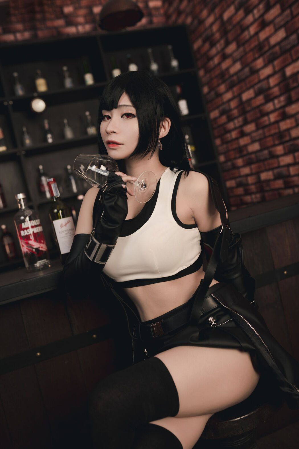 Coser@MeenFox &#8211; Tifa Lockhart Photobook Digital Remake And Sexy