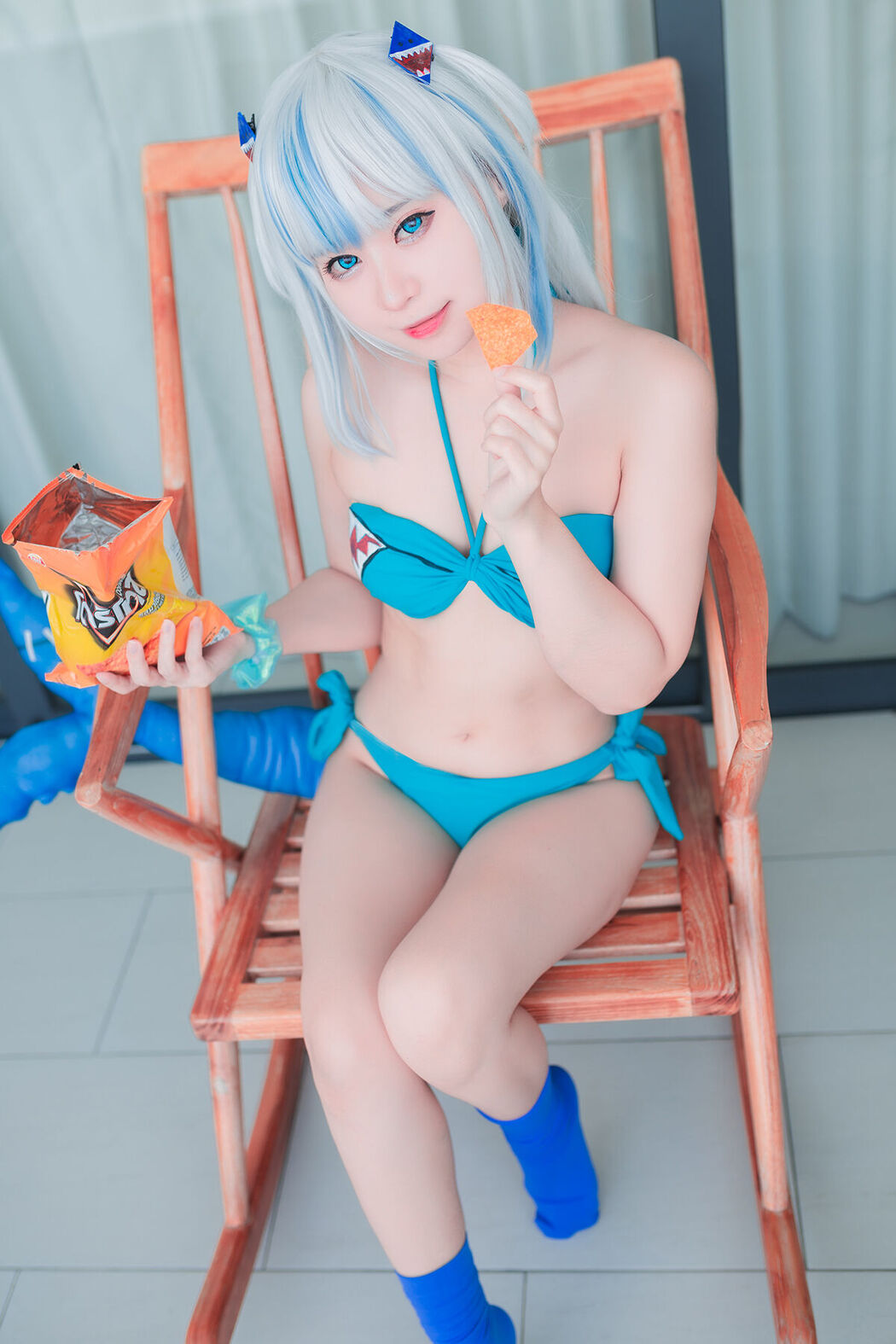 Coser@MeenFox – Gawr Gura Swim Cover Photo