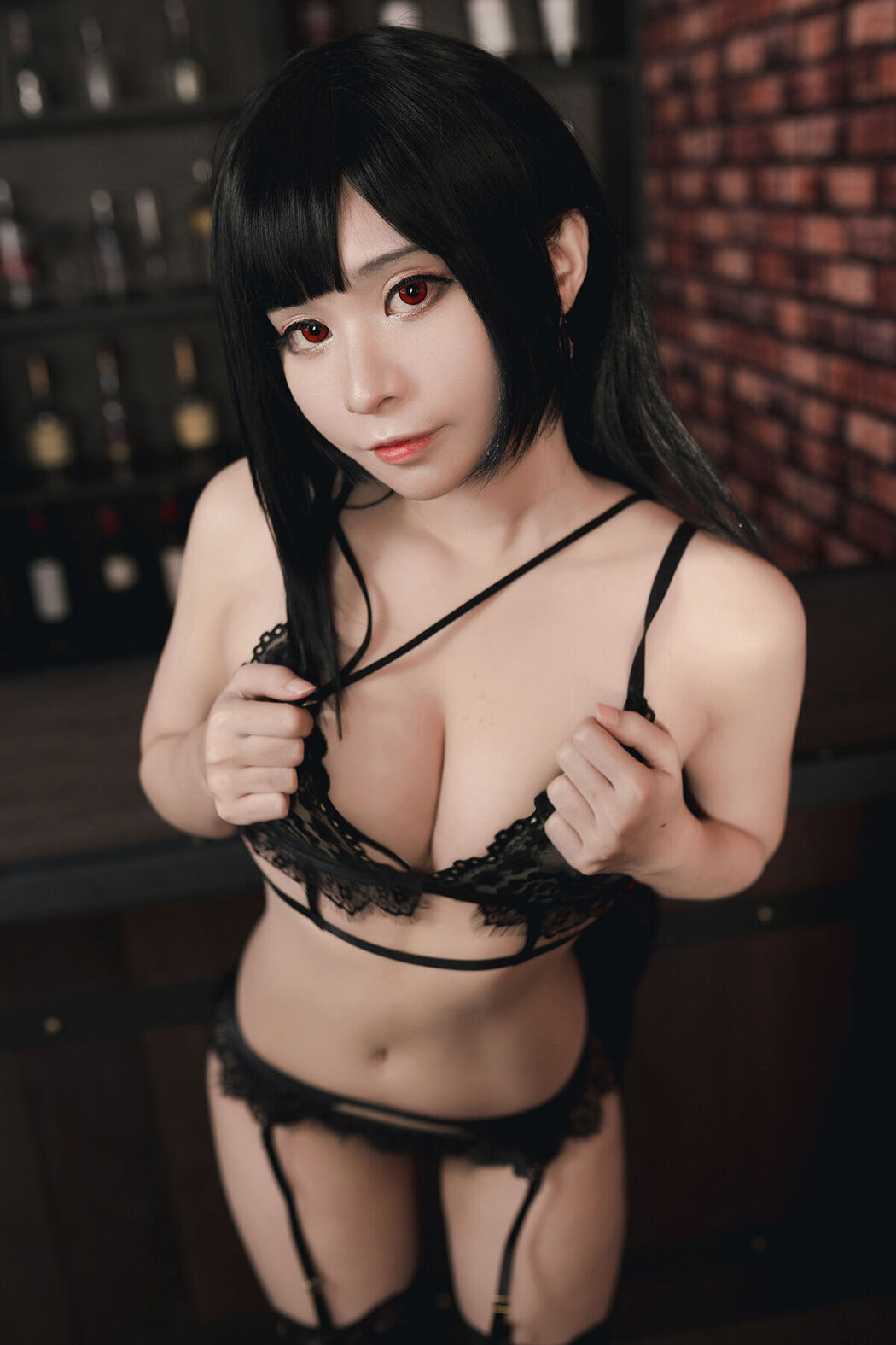 Coser@MeenFox – Tifa Lockhart Photobook Digital Remake And Sexy Cover Photo