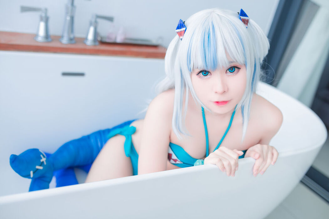 Coser@MeenFox &#8211; Gawr Gura Swim