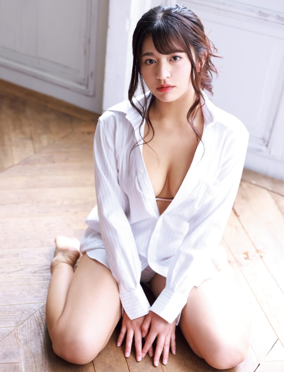 Kana Tokue 徳江かな, FRIDAY 2021.10.08 (フライデー 2021年10月8日号)