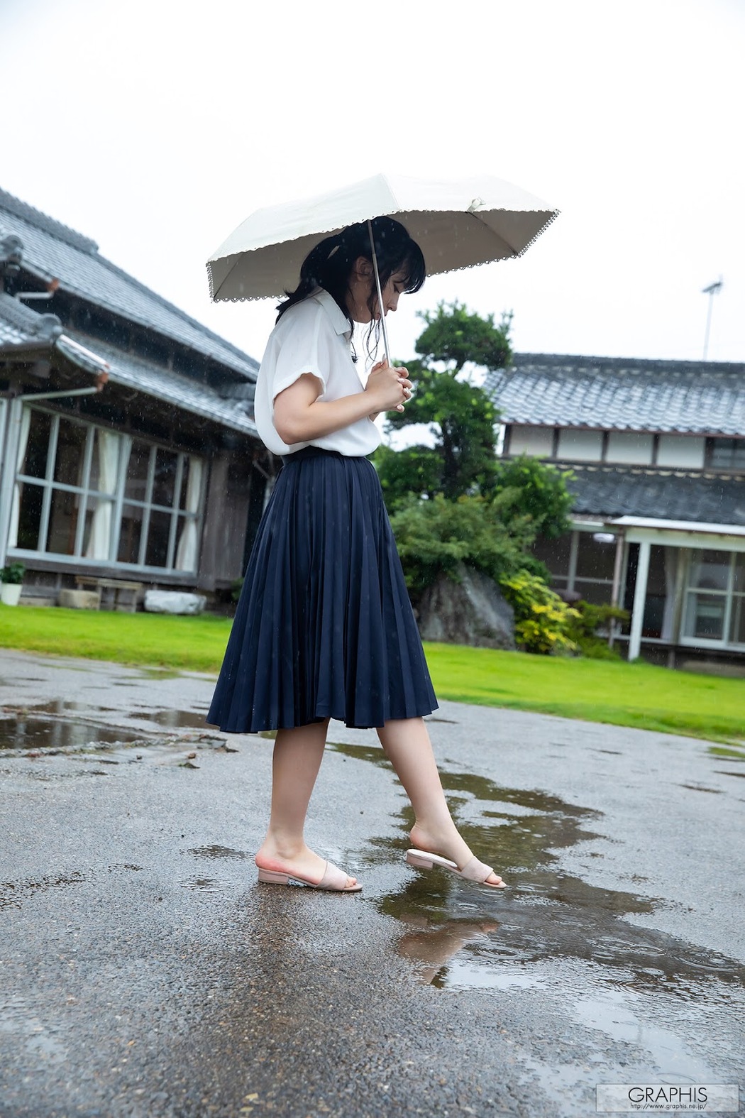 Alice Kisaki 希咲アリス, [Graphis] Gals 『Huge and Voluptuous!』 Vol.03 Cover Photo