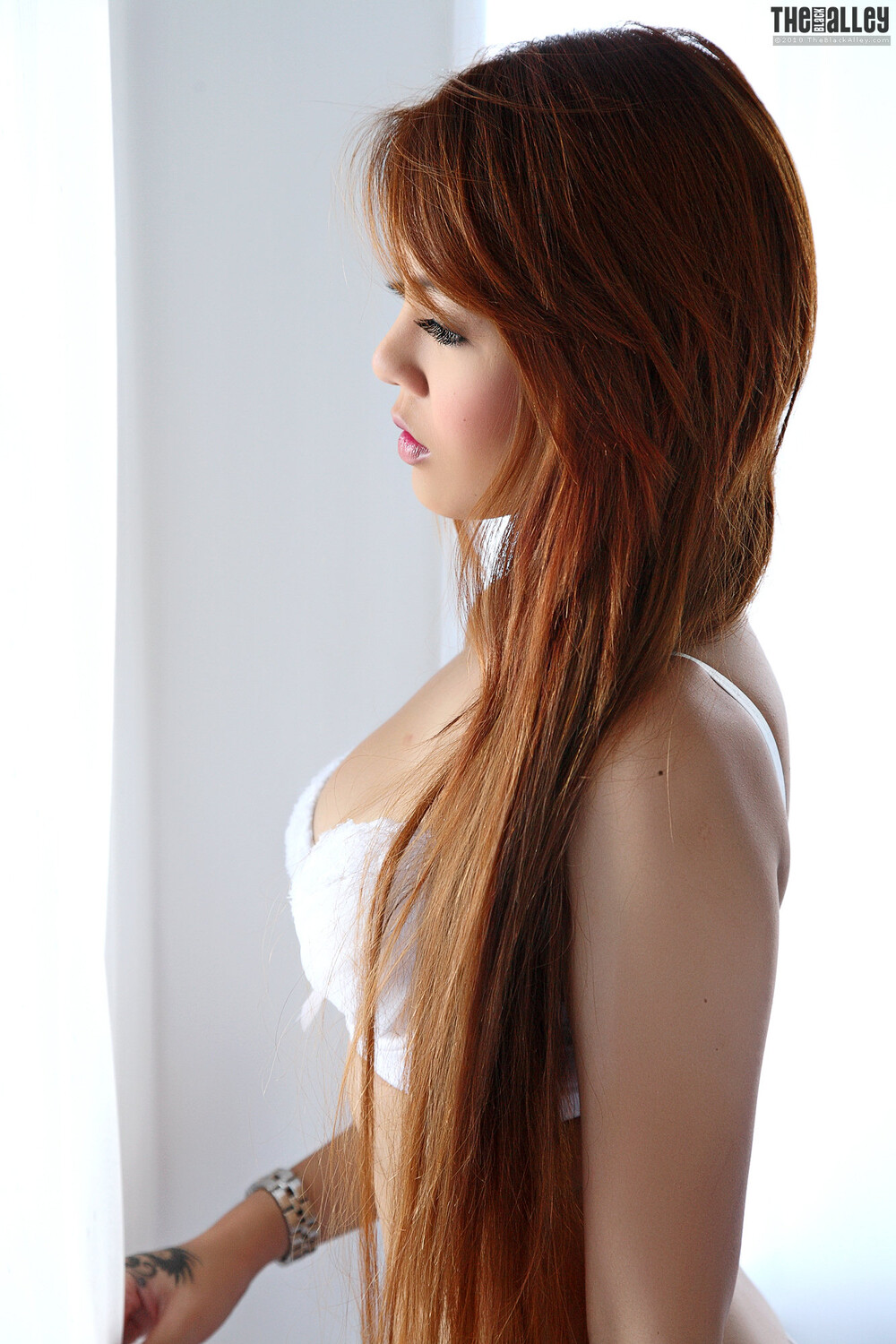 [The Black Alley] Lynn Photo Set.01