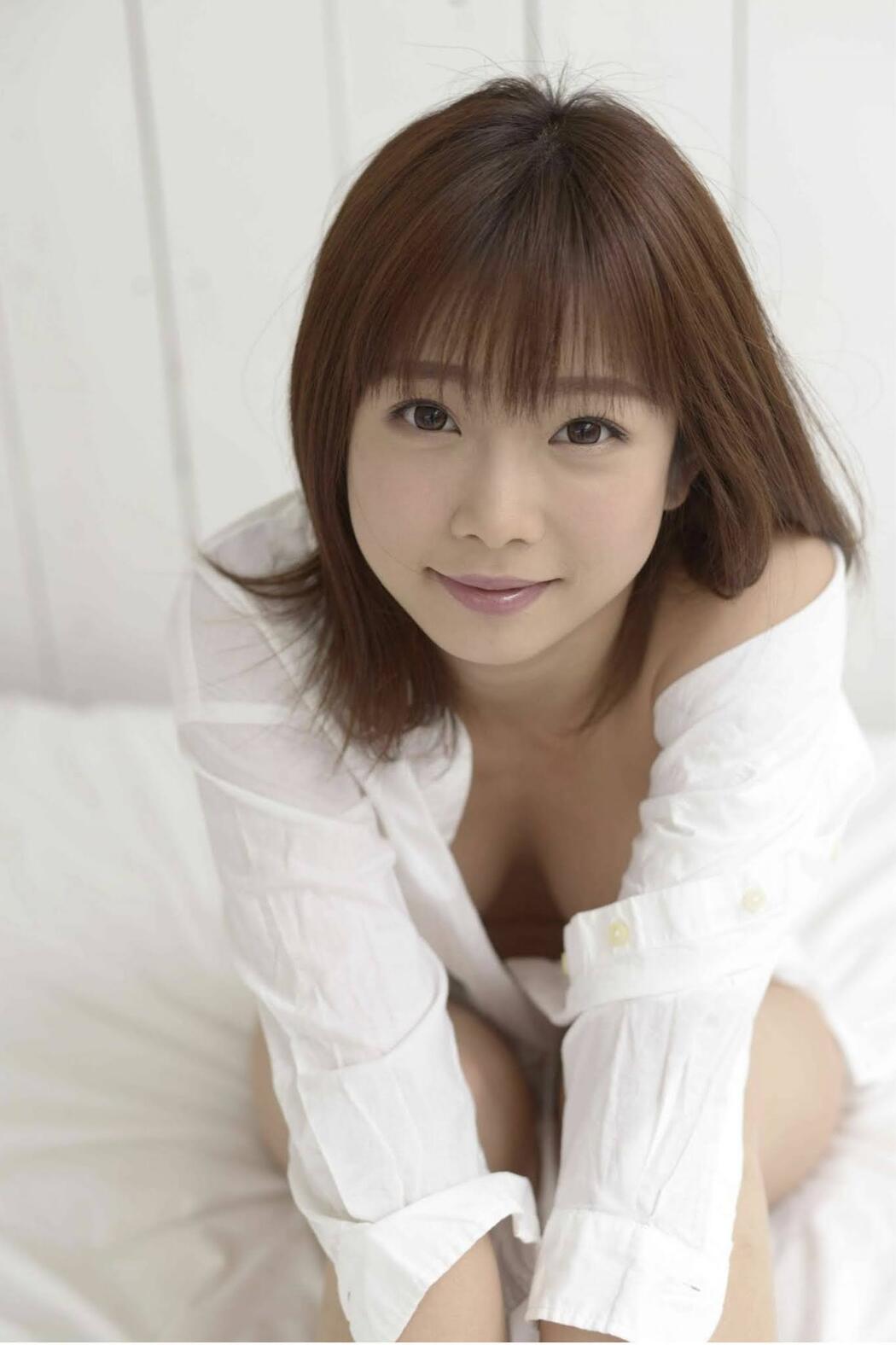 Mana Sakura 紗倉まな, SOFT ON DEMAND Gravure Collection Vol.01