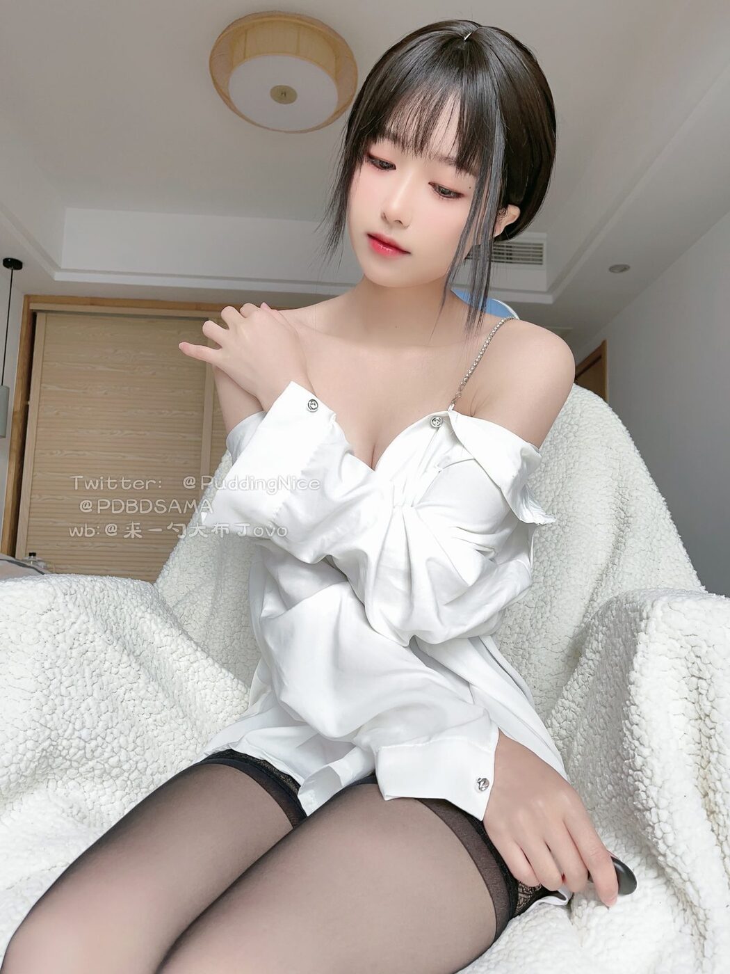 Coser@布丁大法 Pudding Dafa – 衬衫吊带黑丝