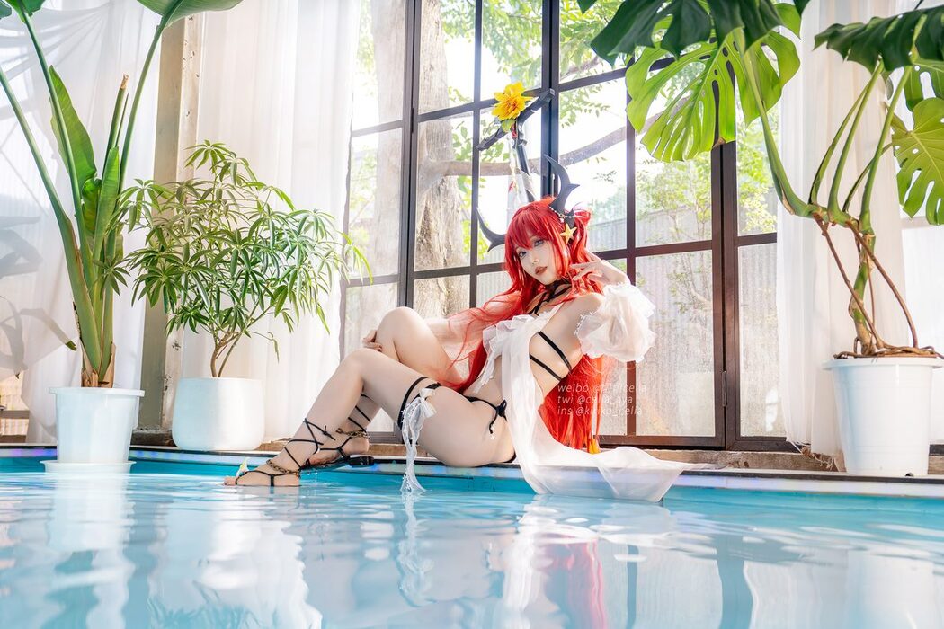 Coser@切切Celia – 明日方舟 史尔特尔泳装