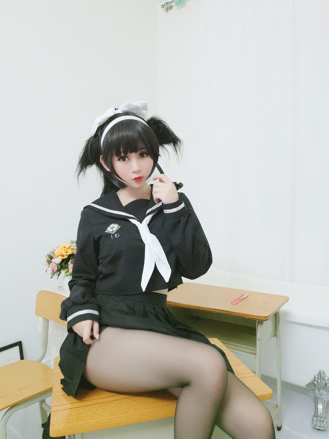 Coser@蜜桃少女是依酱呀 – 爱岩