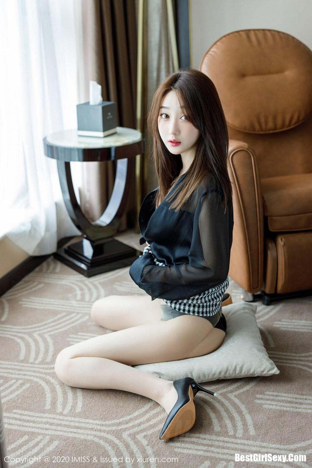 [IMISS] Vol.454 Stockings beautiful legs photo Xiao Jiu Yue