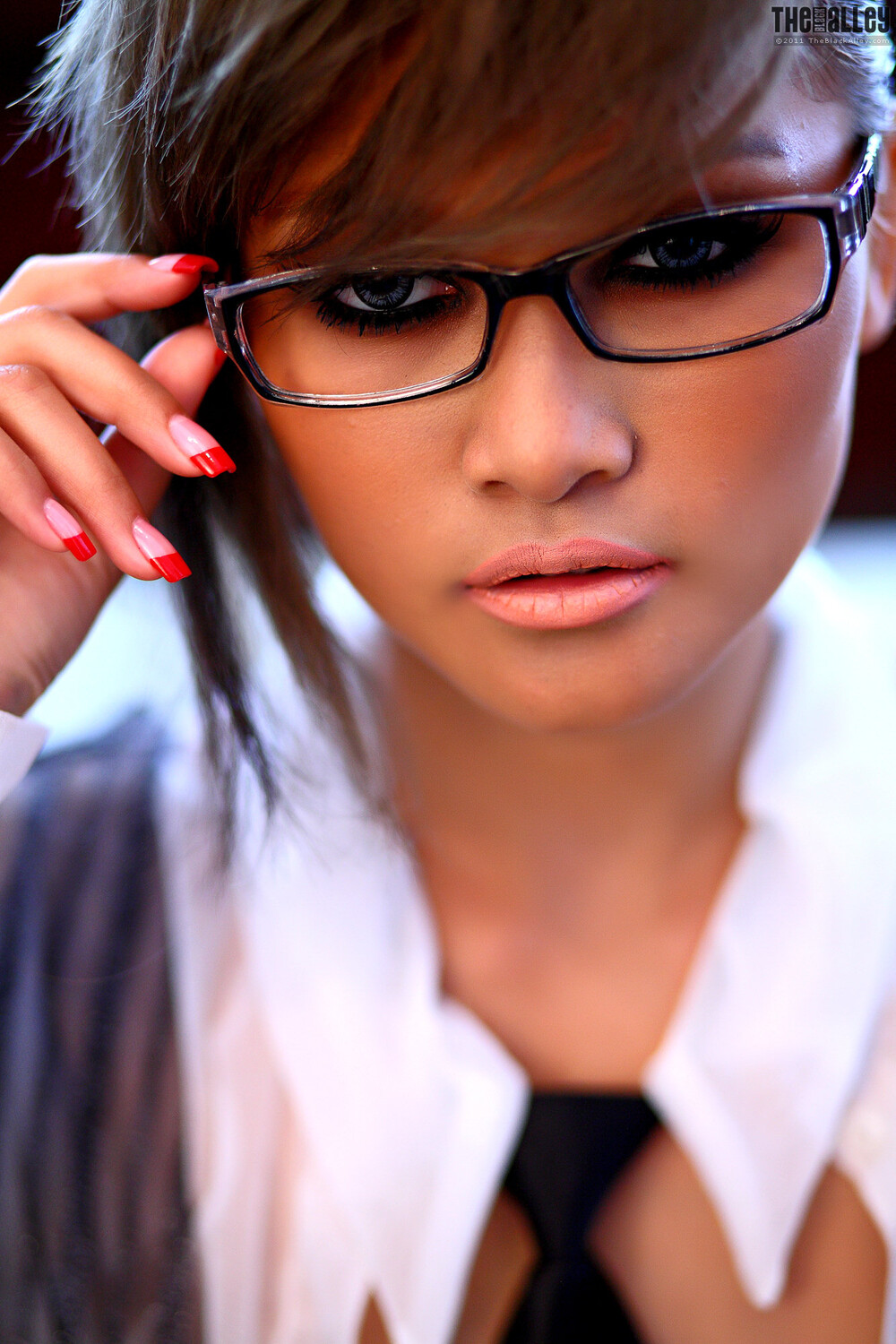 [The Black Alley] Leona Photo Set.02