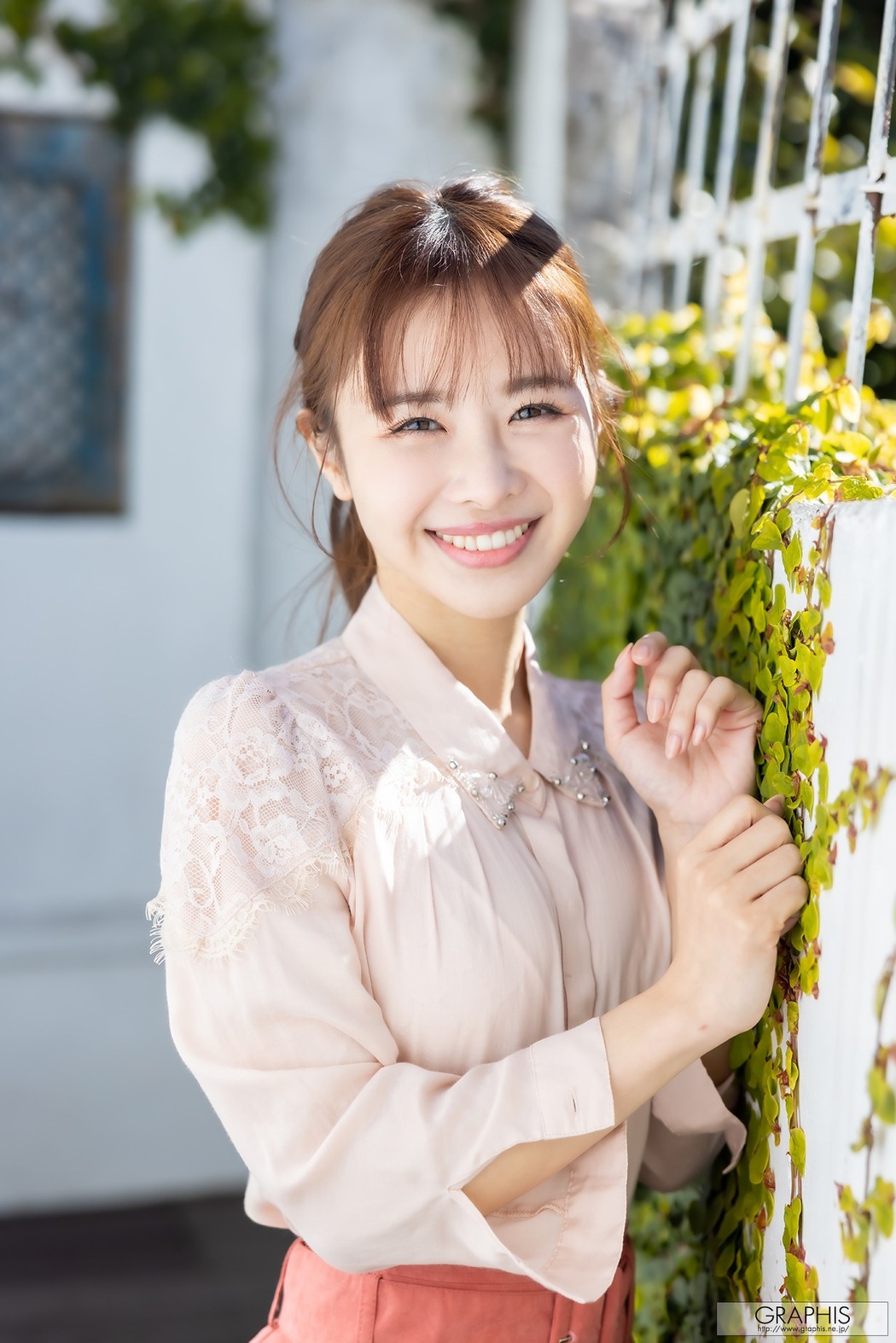 Rio Kuriyama 栗山莉緒, [Graphis] Gals &#8220;Smile&#8221; Vol.01