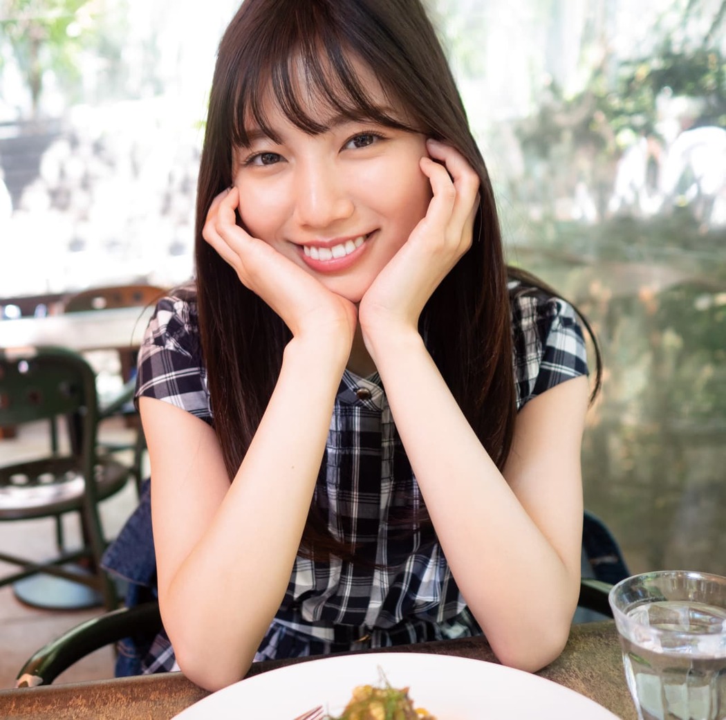 Hina Kawata 河田陽菜, FRIDAY Digital 2022.03.11 (フライデー 2022年3月11日号)