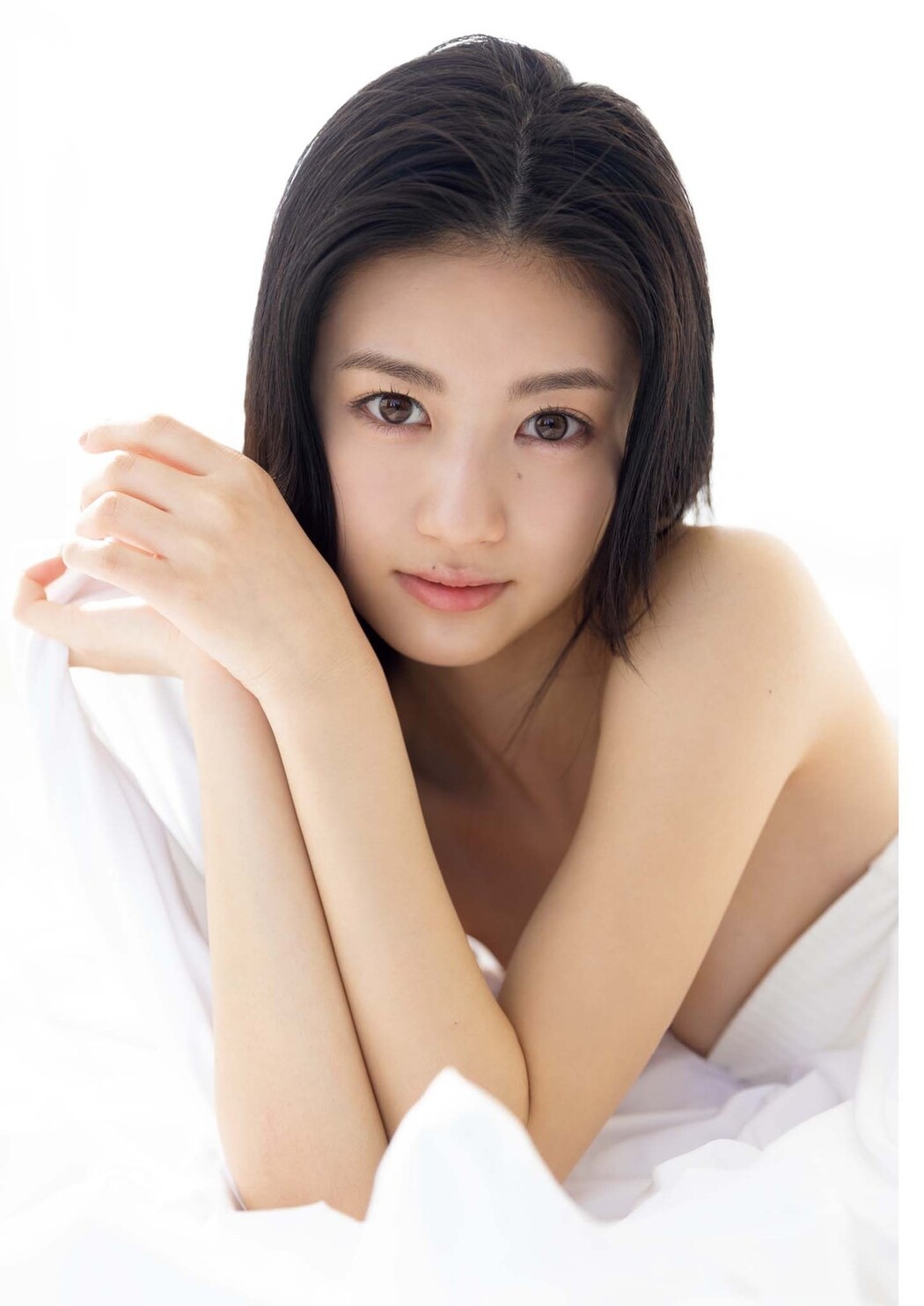 Akari Yoshida 吉田あかり, Big Comic Spirits 2022 No.17 (ビッグコミックスピリッツ 2022年17号)