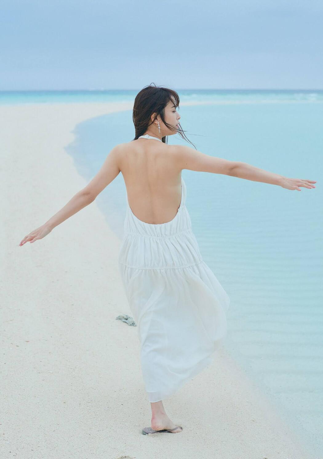 Reina Sumi 鷲見玲奈, Weekly Playboy 2021 No.47 (週刊プレイボーイ 2021年47号)