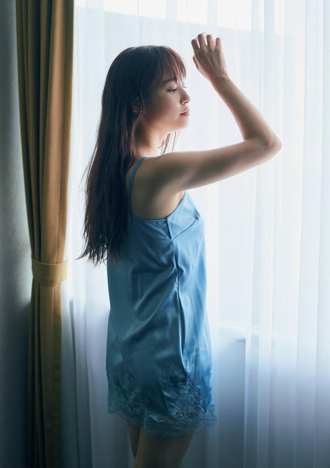 Reina Sumi 鷲見玲奈, Weekly Playboy 2021 No.47 (週刊プレイボーイ 2021年47号)