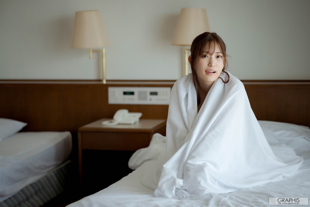 Akari Mitani 美谷朱里, [Graphis] Gals &#8220;Ravish&#8221; Vol.03