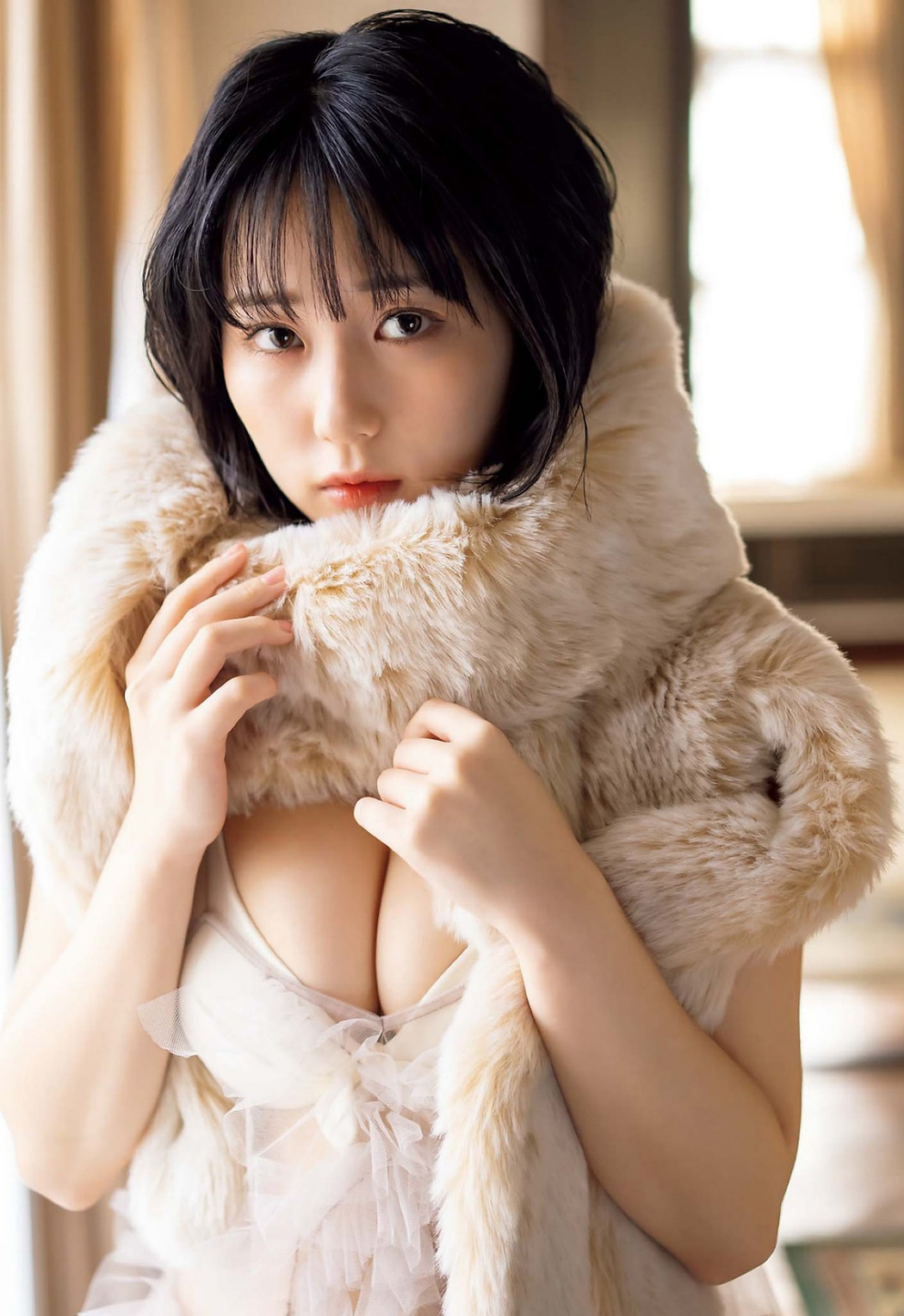 Miku Tanaka 田中美久, Big Comic Spirits 2022 No.19 (ビッグコミックスピリッツ 2022年19号)